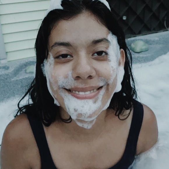 Meet the Posher Other - Meet your Posher, Mariana